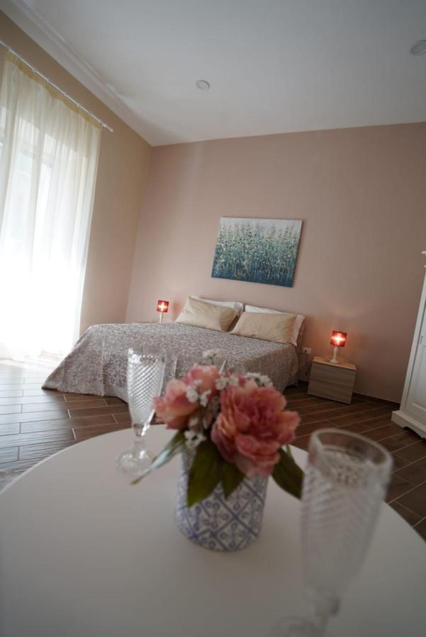 La Mimosa B&B Наполи Екстериор снимка