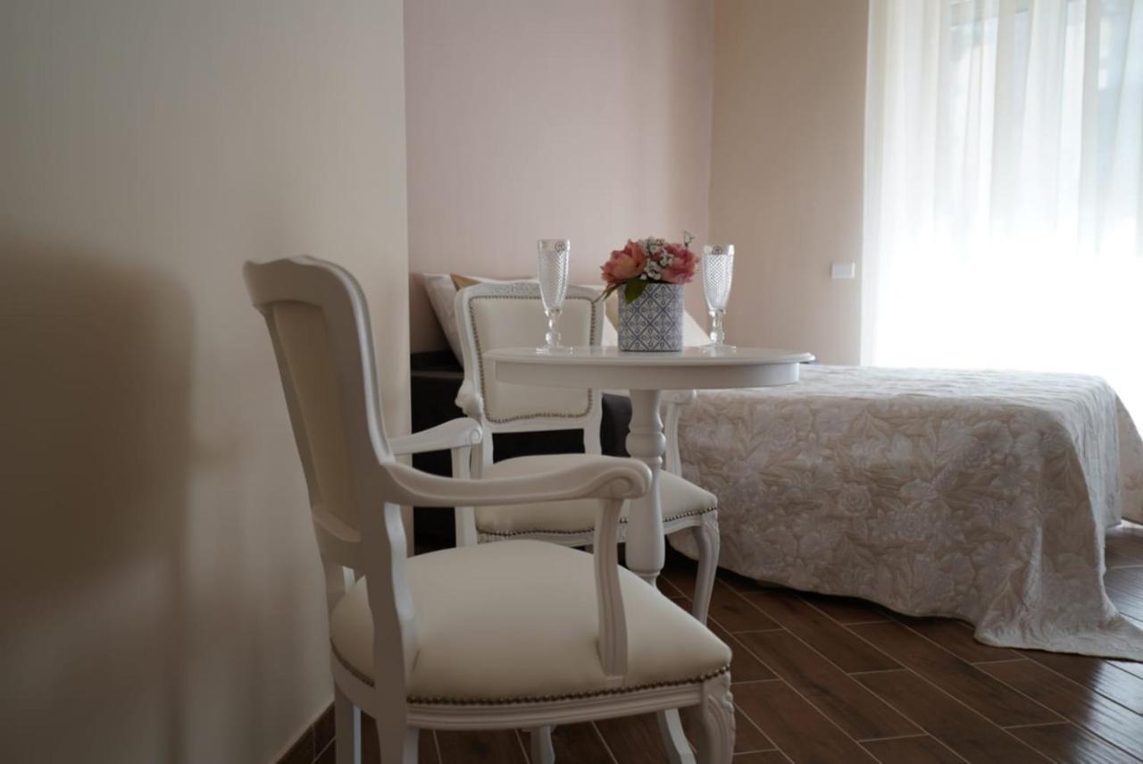 La Mimosa B&B Наполи Екстериор снимка